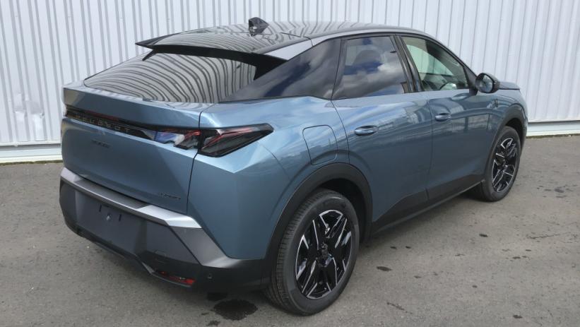 Aperçu du véhicule : 3008 Hybrid 136 e-DCS6 GT
