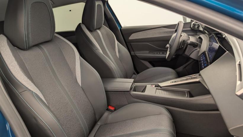 Aperçu du véhicule : Hybrid 145 e-DCS6 Allure