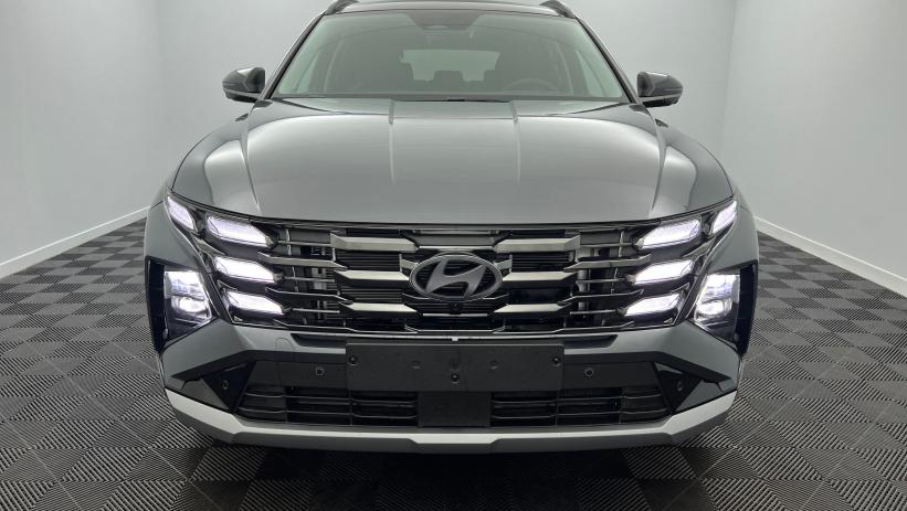 Aperçu du véhicule : 1.6 T-GDI 239 Hybrid BVA6 Executive Ecotronic Gray avec 960€ d'équipements inclus
