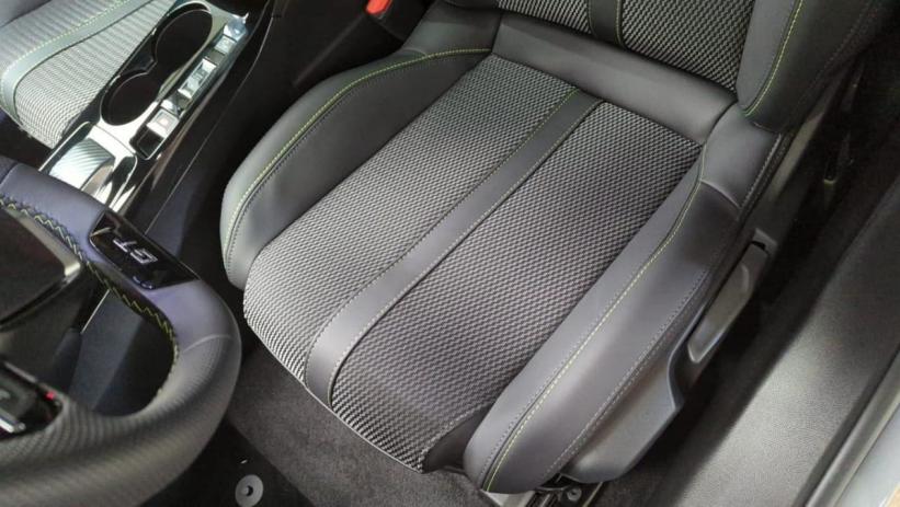 Aperçu du véhicule : 2008 Hybrid 136 e-DCS6 GT