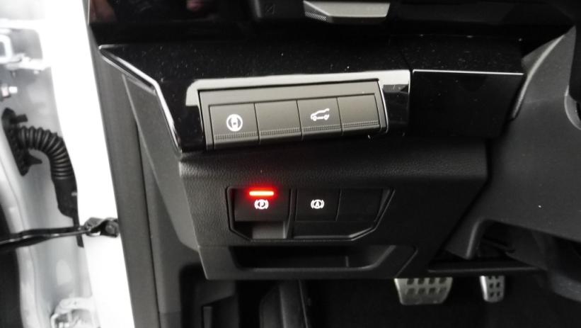 Aperçu du véhicule : 1.2 E-TECH FULL HYBRID 200CH ESPRIT ALPINE 7 PLACES - 24