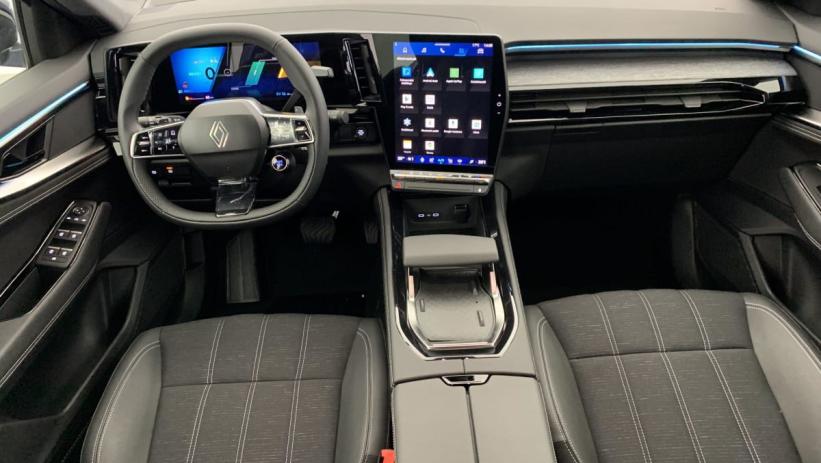 Aperçu du véhicule : E-Tech full hybrid 200 GSR2 Techno