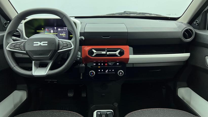 Aperçu du véhicule : 45 Expression Blanc Kaolin avec 260€ d'équipements inclus