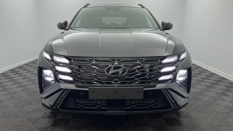 Aperçu du véhicule : 1.6 T-GDI 239 Hybrid BVA6 N Line Executive Abyss Black avec 960€ d'équipements inclus