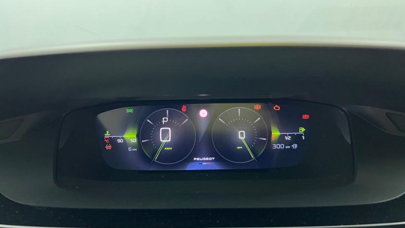 Aperçu du véhicule : BlueHDi 130ch S&S EAT8 GT Gris Artense avec 4500€ d'équipements inclus