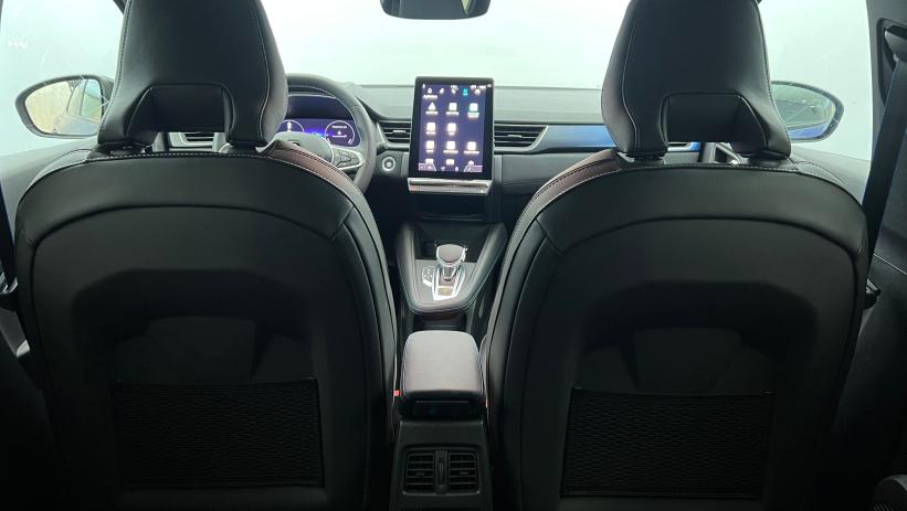 Aperçu du véhicule : Nouveau E-Tech full hybrid 145 esprit Alpine Bleu iron - toit noir étoilé avec 3400€ d'équipements inclus