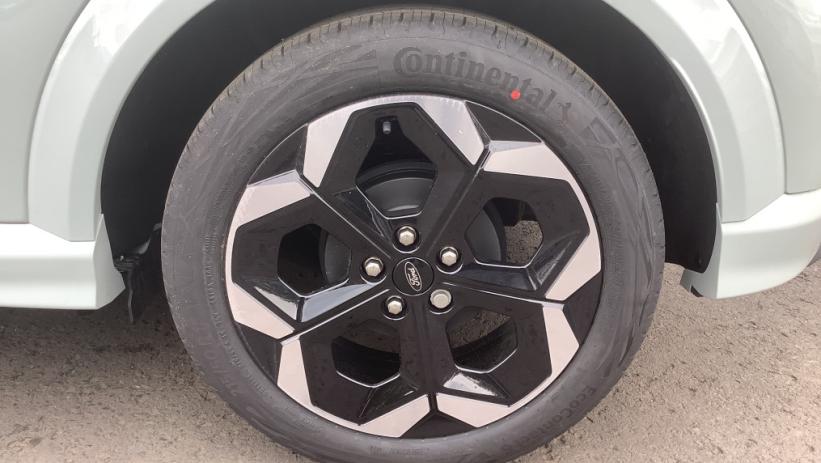 Aperçu du véhicule : PUMA 1.0 EcoBoost 125 ch mHEV S&S Powershift ST-Line X