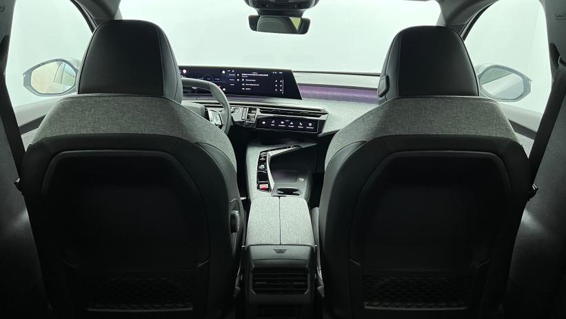 Aperçu du véhicule : Hybrid 145 e-DCS6 GT Gris Artense avec 5550€ d'équipements inclus