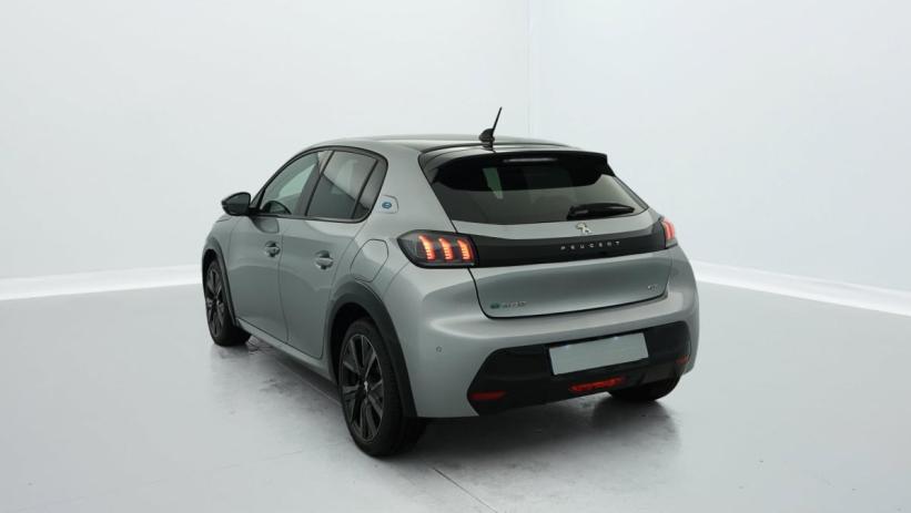 Aperçu du véhicule : 50 KWH 136CH GT
