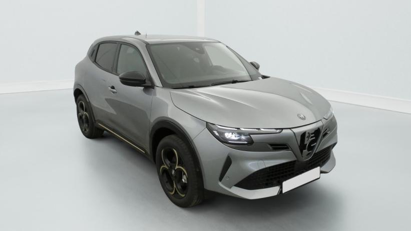 Aperçu du véhicule : 1.2 Ibrida 145 ch eDCT6 Intensa