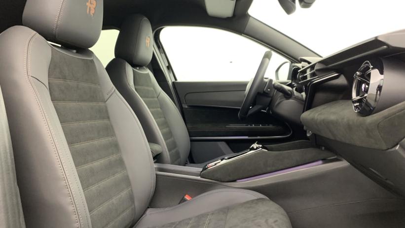 Aperçu du véhicule : 1.2 Ibrida 145 ch eDCT6 Intensa