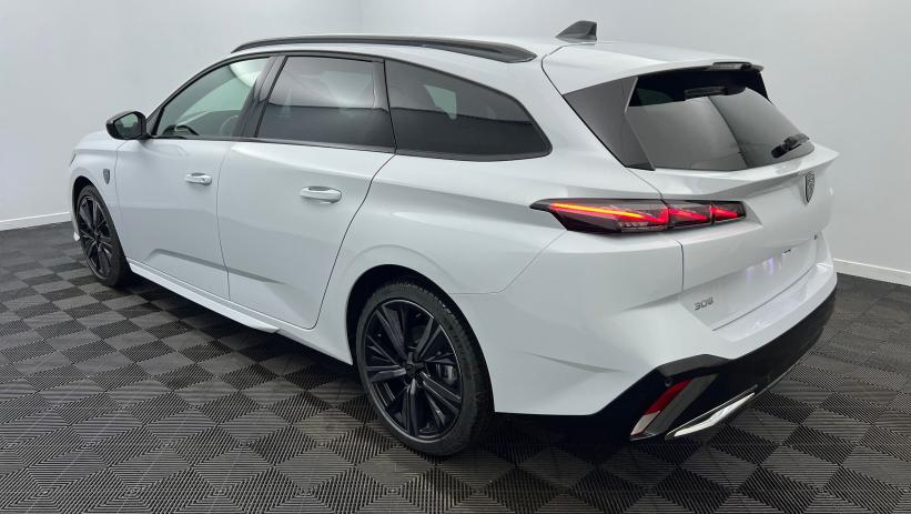 Aperçu du véhicule : Hybrid 145 e-DCS6 GT Blanc Okénite avec 3200€ d'équipements inclus