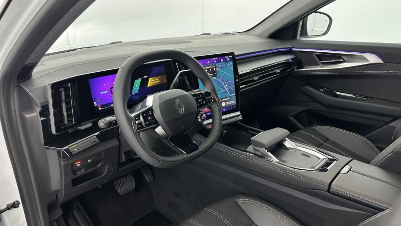 Aperçu du véhicule : E-Tech full hybrid 200ch Techno