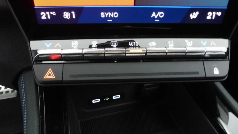 Aperçu du véhicule : 1.2 E-TECH FULL HYBRID 200CH ESPRIT ALPINE 7 PLACES - 24