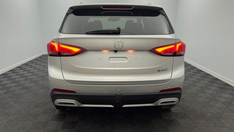 Aperçu du véhicule : 1.5 L Hybrid+ 197 ch Toit panoramique ouvrant Luxury Cosmic Silver avec 650€ d'équipements inclus