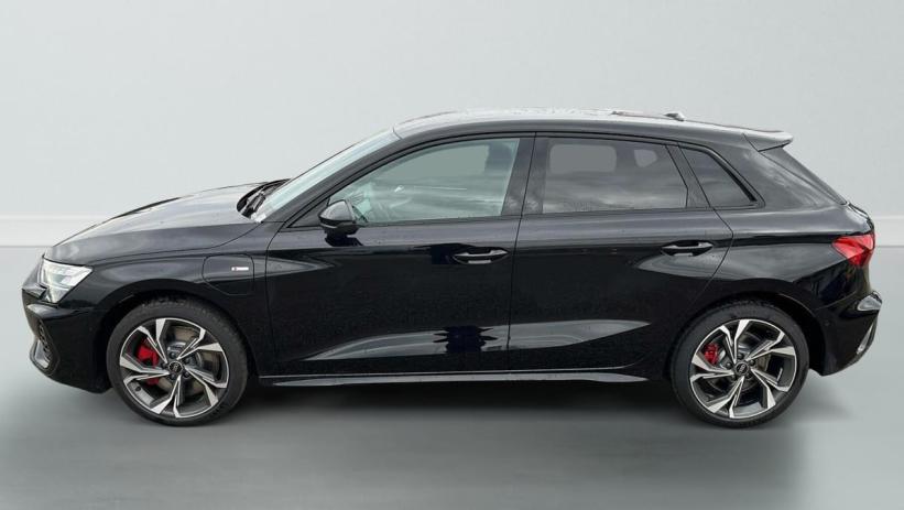 Aperçu du véhicule : 45 TFSI E HYBRIDE RECHARGEABLE 272 S TRONIC 6 S LINE