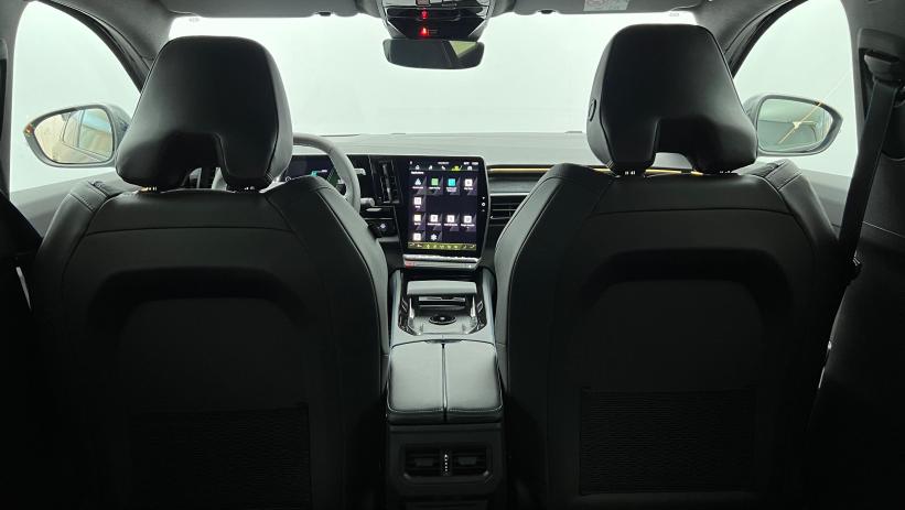 Aperçu du véhicule : full hybrid E-Tech 200 ch Esprit Alpine Noir Etoilé avec 2750€ d'équipements inclus