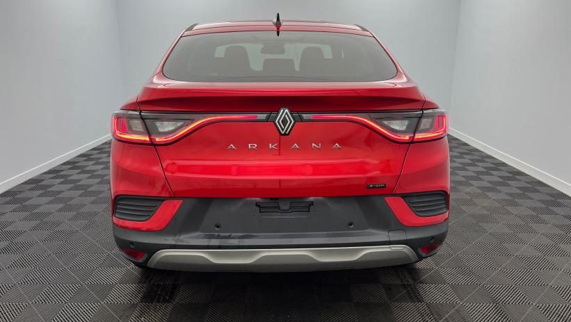 Aperçu du véhicule : E-Tech full hybrid 145 Techno Rouge Flamme avec 1000€ d'équipements inclus