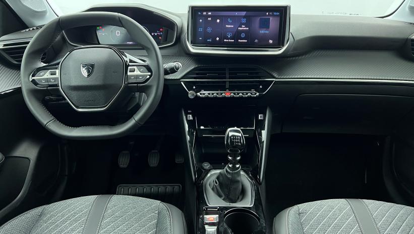 Aperçu du véhicule : Nouvelle 100 ch BVM6 Allure Noir Perla Nera avec 2200€ d'équipements inclus
