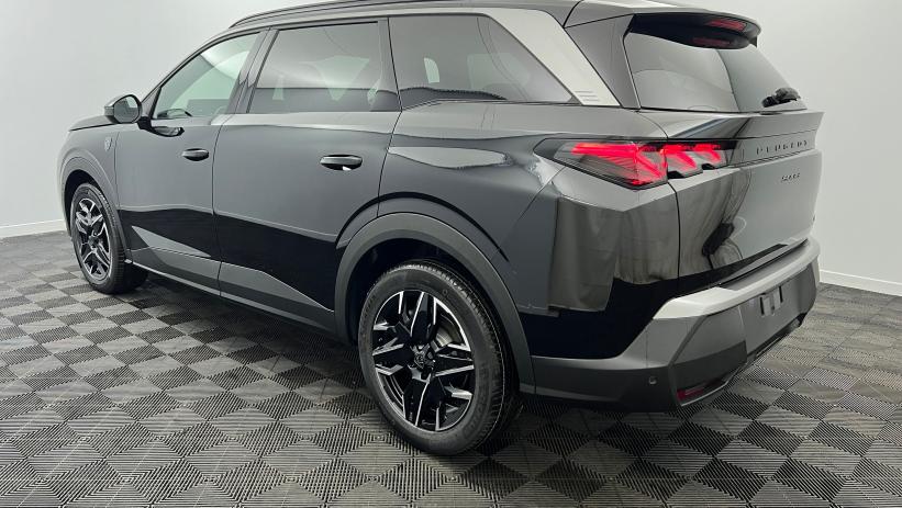 Aperçu du véhicule : Nouveau Hybrid 145 e-DCS6 GT Noir Perla Nera avec 2470€ d'équipements inclus