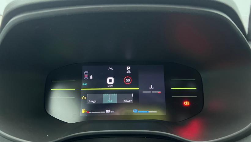 Aperçu du véhicule : Hybrid 140 7 places Extreme Kaki Lichen avec 2000€ d'équipements inclus