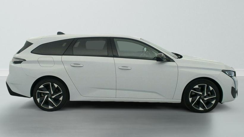 Aperçu du véhicule : PHEV 180 e-EAT8 Allure