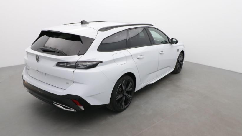 Aperçu du véhicule : 1.2 HYBRID 136CH GT E-DCS6