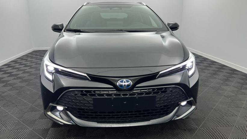 Aperçu du véhicule : Hybride 178ch Design Noir Intense avec 2490€ d'équipements inclus