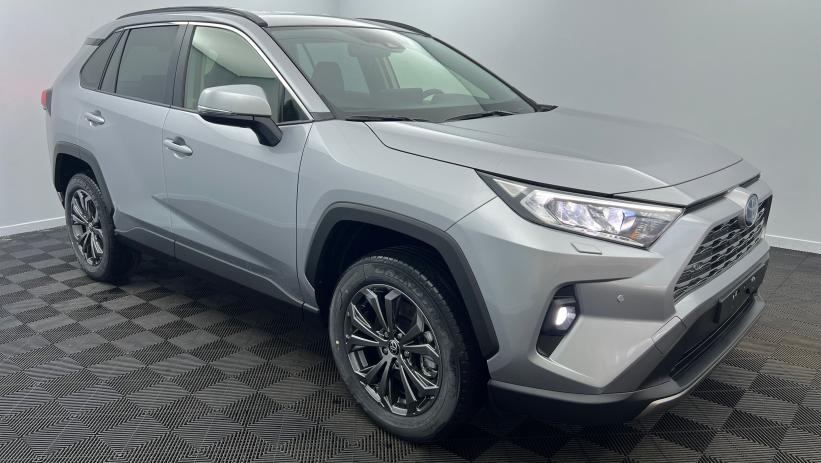 Aperçu du véhicule : Hybride 218 ch 2WD Dynamic Gris Acier avec 2850€ d'équipements inclus