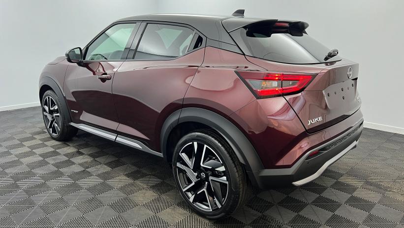 Aperçu du véhicule : HYBRID 143 N-Connecta Rouge Passion - toit Noir Métallisé avec 2500€ d'équipements inclus
