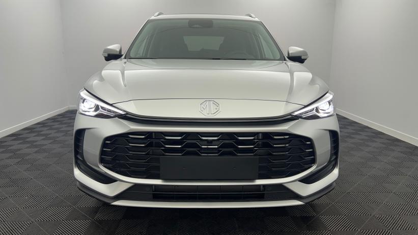 Aperçu du véhicule : 1.5 L Hybrid+ 197 ch Toit panoramique ouvrant Luxury Cosmic Silver avec 650€ d'équipements inclus