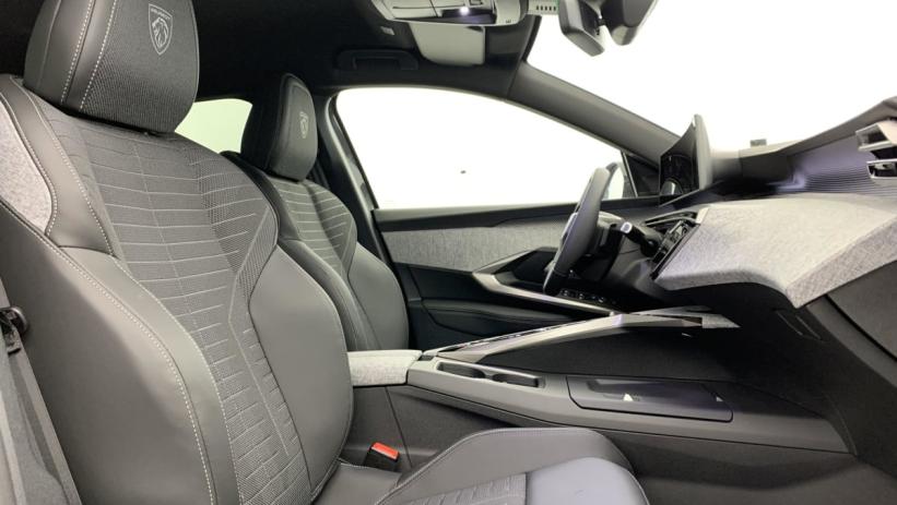 Aperçu du véhicule : HYBRID 136 E-DCS6 GT