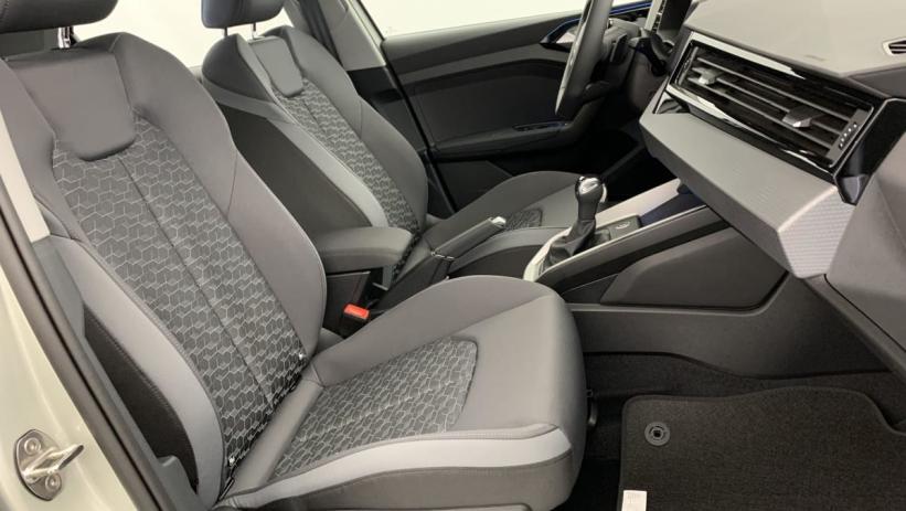 Aperçu du véhicule : 30 TFSI 116 CH S TRONIC 7 ADVANCED