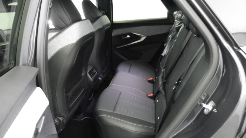 Aperçu du véhicule : 1.2 HYBRID 145CH GT E-DCS6