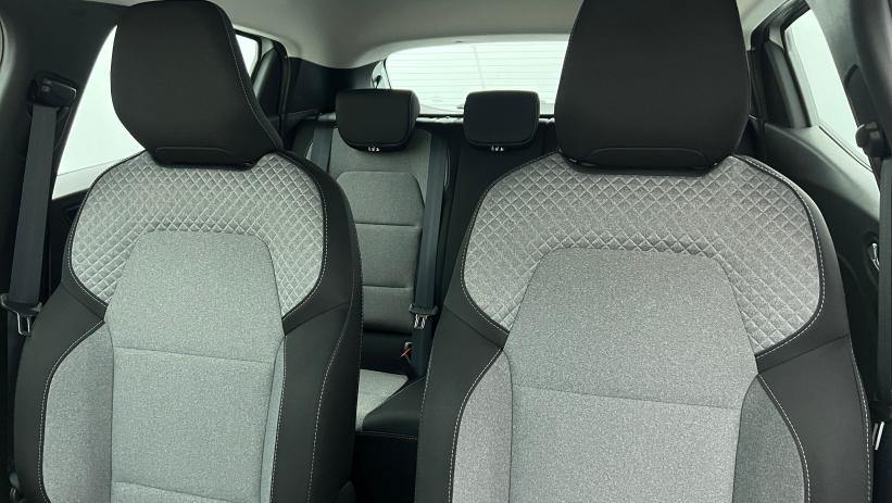 Aperçu du véhicule : Blue dCi 100 Evolution Blanc Glacier avec 650€ d'équipements inclus