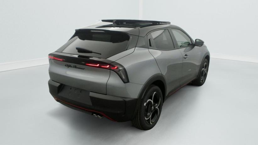 Aperçu du véhicule : 1.2 Ibrida 136 ch eDCT6 Speciale