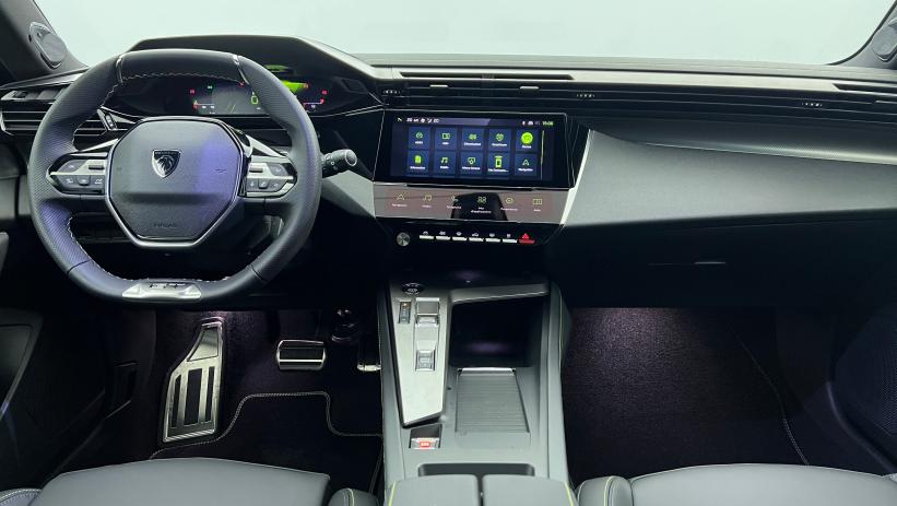 Aperçu du véhicule : Hybrid 145 e-DCS6 GT Noir Perla Nera avec 5250€ d'équipements inclus