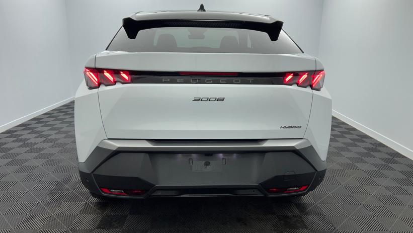 Aperçu du véhicule : Nouveau Hybrid 145 e-DCS6 GT Blanc Okénite avec 3650€ d'équipements inclus
