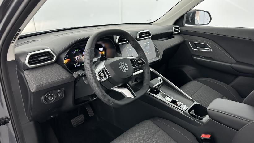 Aperçu du véhicule : 1.5 L Hybrid+ 197ch Standard