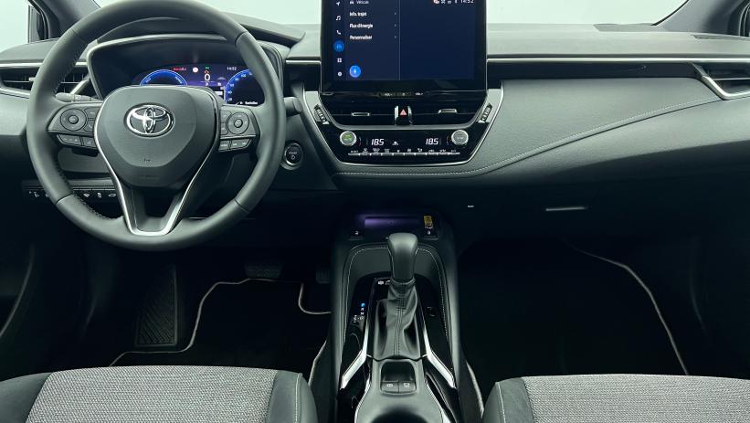 Aperçu du véhicule : Hybride 178ch Design Noir Intense avec 2490€ d'équipements inclus