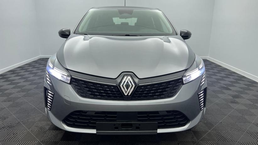 Aperçu du véhicule : Blue dCi 100 Evolution Gris Schiste avec 2800€ d'équipements inclus