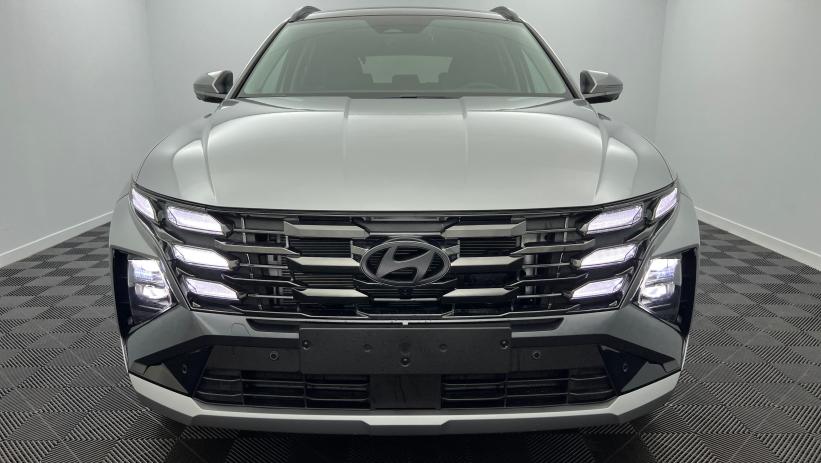 Aperçu du véhicule : 1.6 T-GDI 239 Hybrid BVA6 Executive Shimmering Silver avec 960€ d'équipements inclus