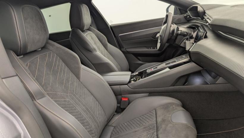 Aperçu du véhicule : Hybrid 180 e-EAT8 Allure