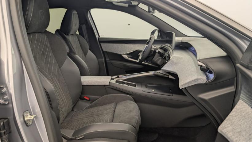 Aperçu du véhicule : Hybrid 145 e-DCS6 GT