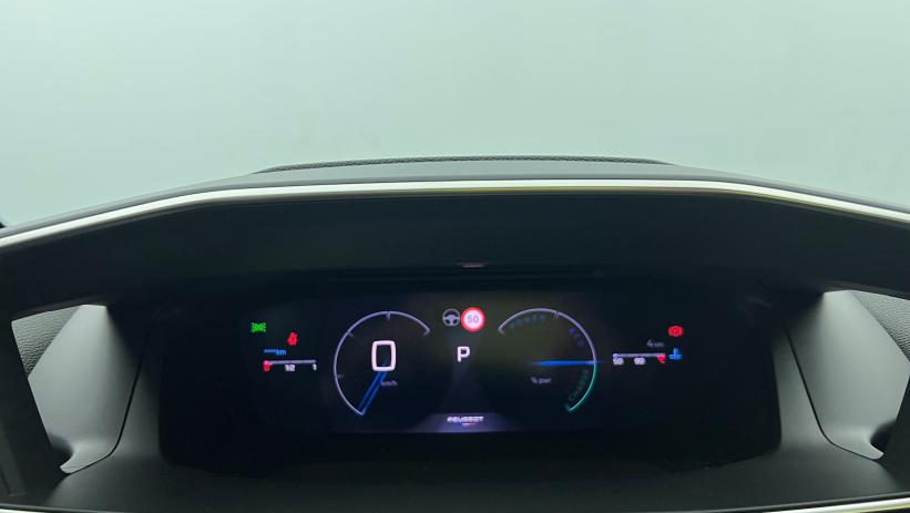 Aperçu du véhicule : Nouvelle Hybrid 145 e-DCS6 GT Noir Perla Nera avec 3750€ d'équipements inclus