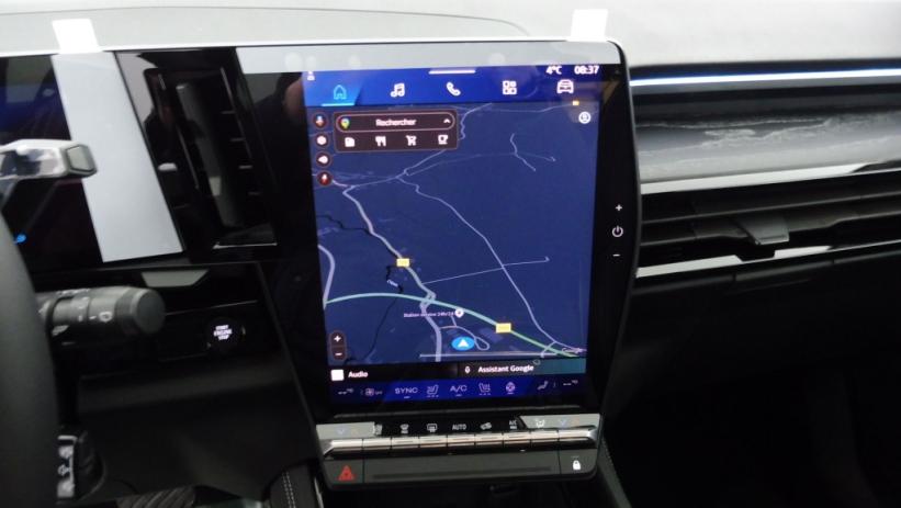 Aperçu du véhicule : 1.2 E-TECH FULL HYBRID 200CH ICONIC- 24