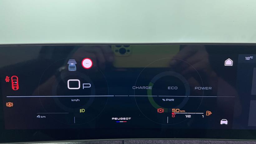 Aperçu du véhicule : Nouveau Hybrid 145 e-DCS6 GT Blanc Okénite avec 3750€ d'équipements inclus