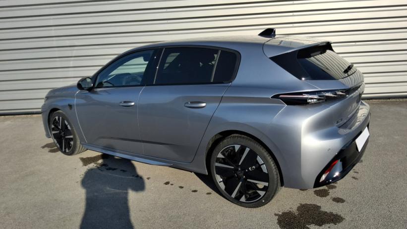 Aperçu du véhicule : 308 Hybrid 145 e-DCS6 GT