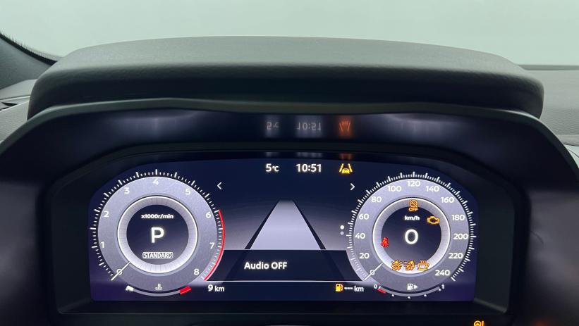 Aperçu du véhicule : Nouveau Mild Hybrid 158 ch Xtronic N-Design Rouge Fuji Toit Noir avec 2550€ d'équipements inclus
