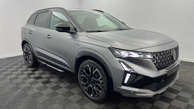 Aperçu du véhicule : full hybrid E-Tech 200 ch Esprit Alpine Gris Schiste Satin - Toit Noir Etoilé avec 5250€ d'équipements inclus